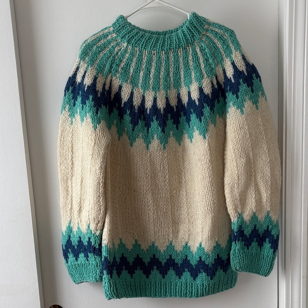 Vintage Hand Knitted Chunky Wool Fair Isle Sweater M